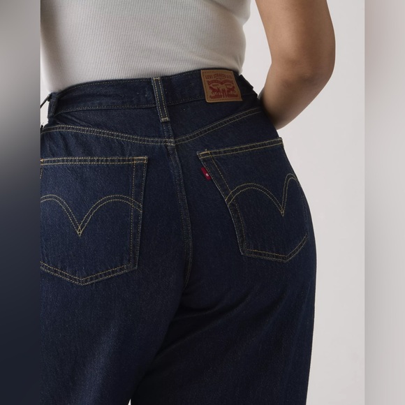 Levi’s Cinch Baggy Women's Jeans In Color: Reign Of The Rinse - Dark Wash - Picture 5 of 13